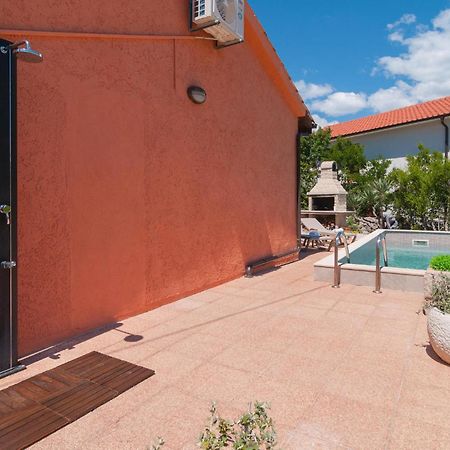 Cozy Home In Mudri Dolac With Kitchen Basina Exterior foto