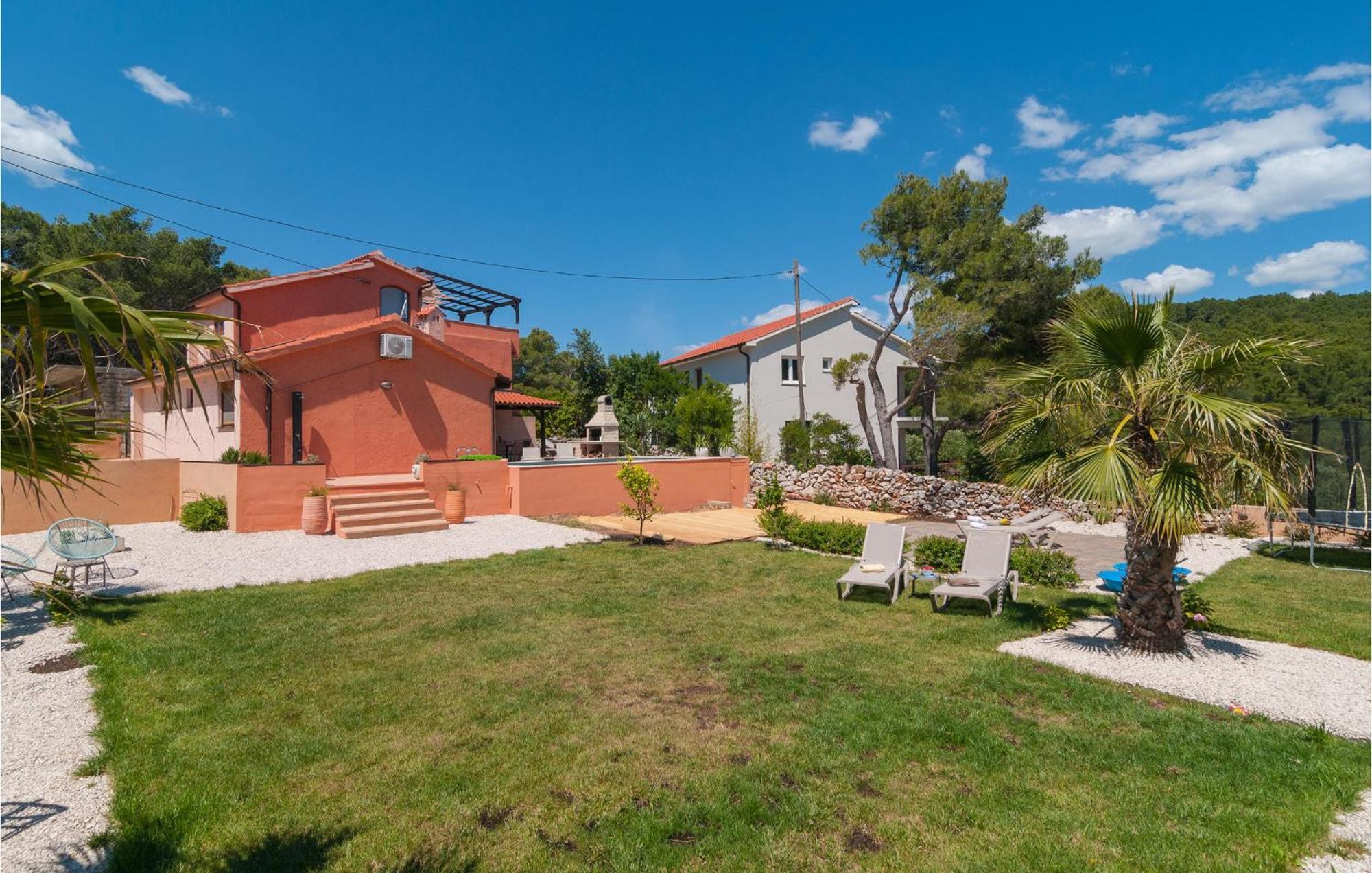 Cozy Home In Mudri Dolac With Kitchen Basina Exterior foto