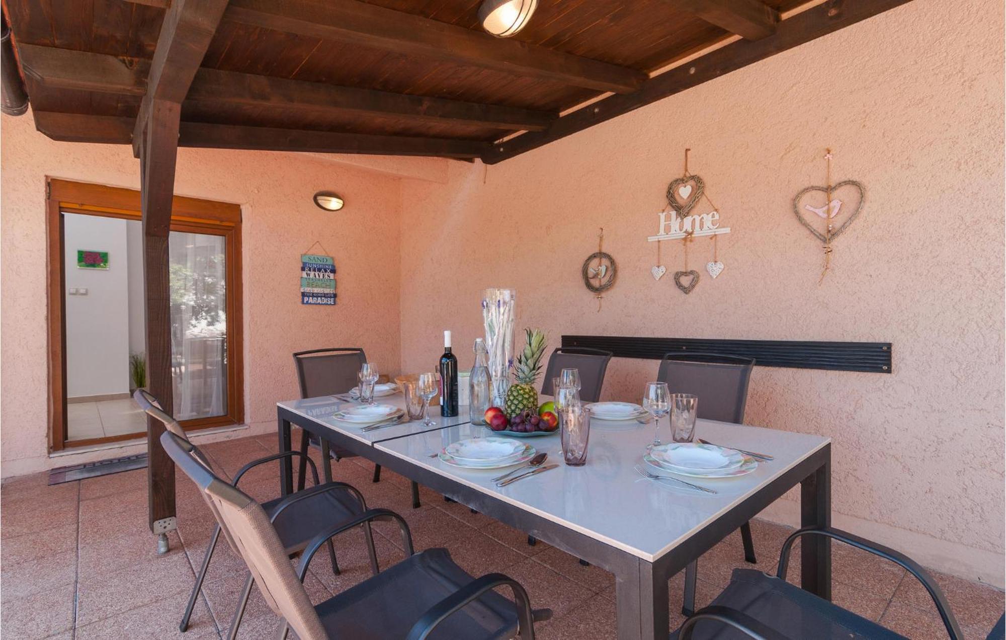 Cozy Home In Mudri Dolac With Kitchen Basina Exterior foto
